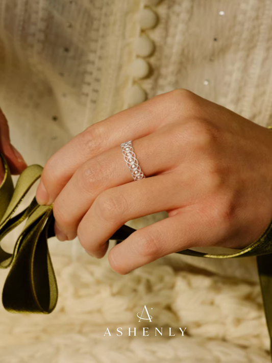 Lace Horizon Hollow Band Ring